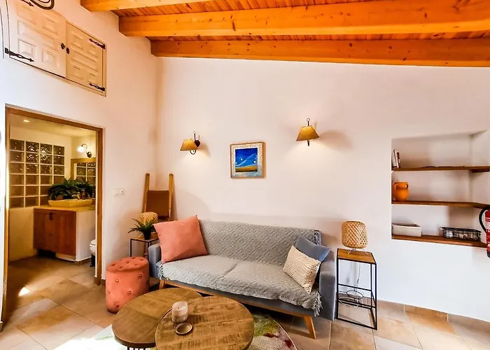 Flh Lagos Cozy House